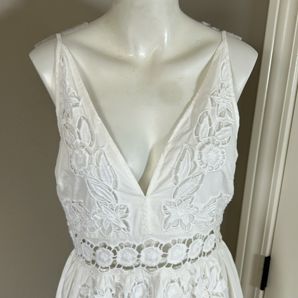 Anthropologie Vineet Bahl Sleeveless V Neck
Floral Cutwork Midi Dress White MNEW - Picture 5 of 16